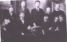 Familiefoto Paulusma rond 1920: Meindert Paulusma family -sometime in 1920"s. L to R back row: Charley, John, Paul, Ann, Griet front row: Nellie, Meindert, Chrisine, Gertie, Martje (nee Buisman)